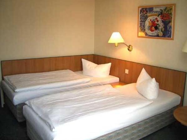 Hotel Kubrat an der Spree : photo 3 de la chambre chambre lits jumeaux