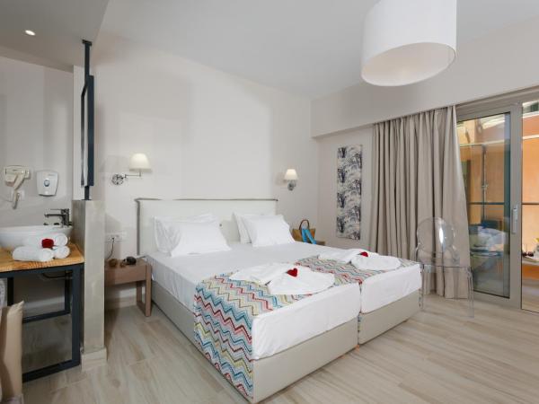 Palmera Beach Hotel & Spa - Adults Only : photo 5 de la chambre chambre supérieure