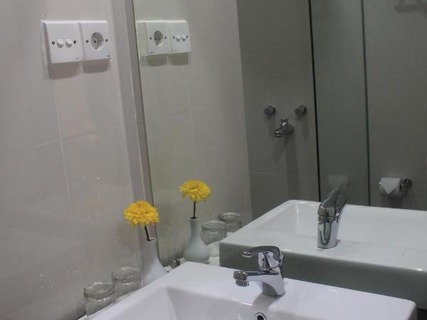 Namira Syariah Hotel Surabaya : photo 7 de la chambre chambre double ou lits jumeaux supérieure avec vue sur ville