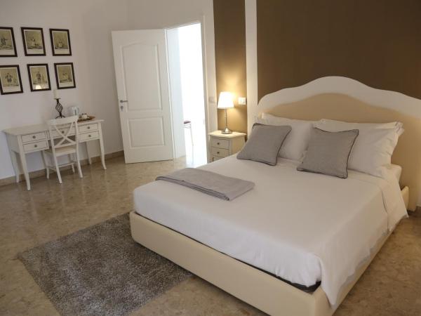 Dimi House : photo 10 de la chambre chambre double avec balcon