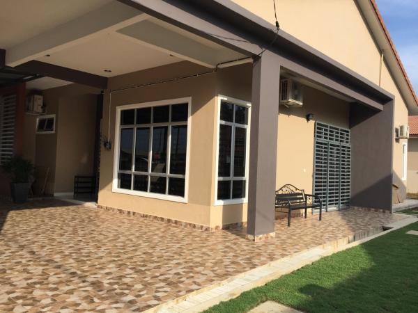 Ana Guest House Jalan Airport Kuantan : photo 1 de la chambre chalet 3 chambres
