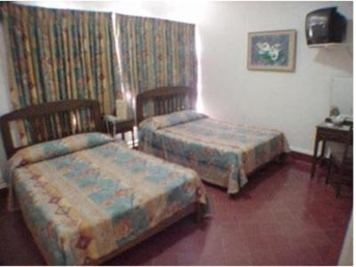 Hotel 5a Avenida : photo 5 de la chambre chambre lits jumeaux