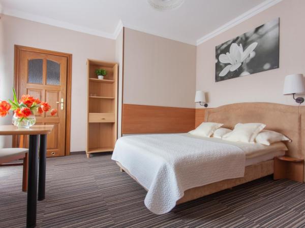 Villa Anna Gdańsk - Noclegi B&B, FREE parking : photo 4 de la chambre chambre double ou lits jumeaux