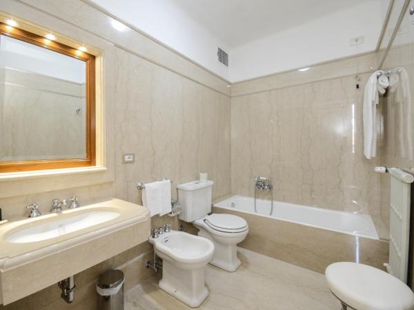 Hotel Vittoria : photo 6 de la chambre suite