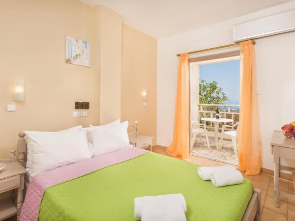 Panorama-Seaview Studios & Apartments : photo 8 de la chambre appartement 2 chambres (4 adultes)