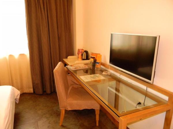 Yanjiang East Garden Inn : photo 2 de la chambre chambre affaires lit queen-size