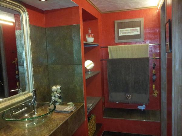 Sous L'Olivier : photo 7 de la chambre suite grenade 