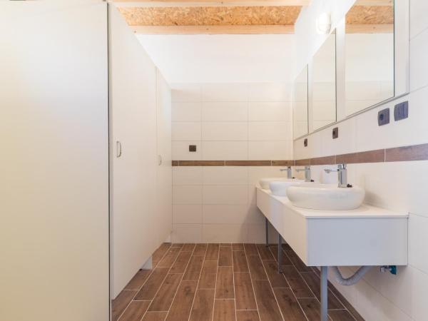 Hostel Antique : photo 2 de la chambre lit dans dortoir pour femmes de 8 lits