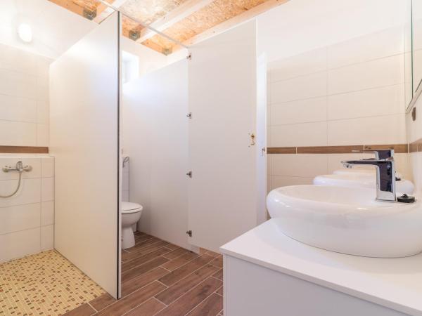 Hostel Antique : photo 3 de la chambre lit dans dortoir pour femmes de 8 lits