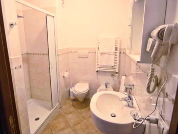 Casarufolo Paradise : photo 7 de la chambre chambre quadruple - vue sur mer