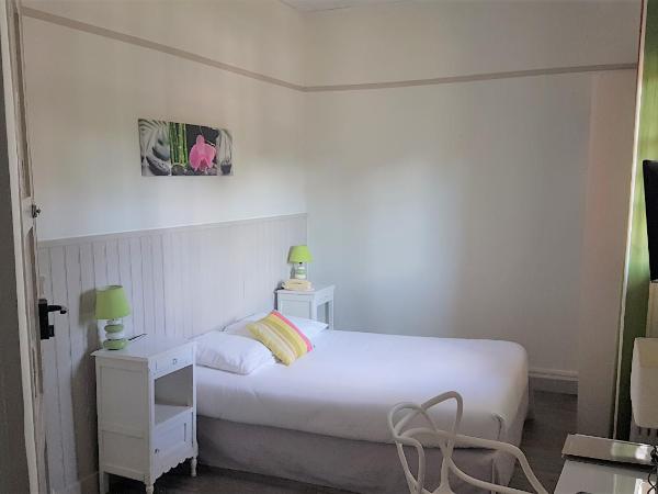 Hôtel Ttiki Etchea : photo 10 de la chambre chambre double