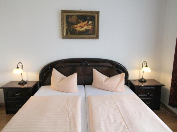 Hotel Zu den Linden : photo 5 de la chambre chambre double