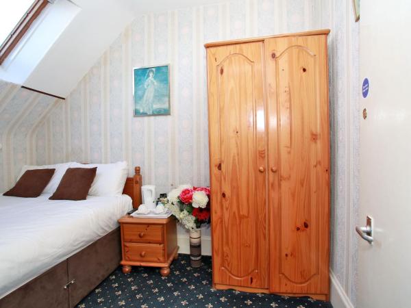 CitiHouse Aberdeen West End : photo 2 de la chambre chambre double standard avec salle de bains commune