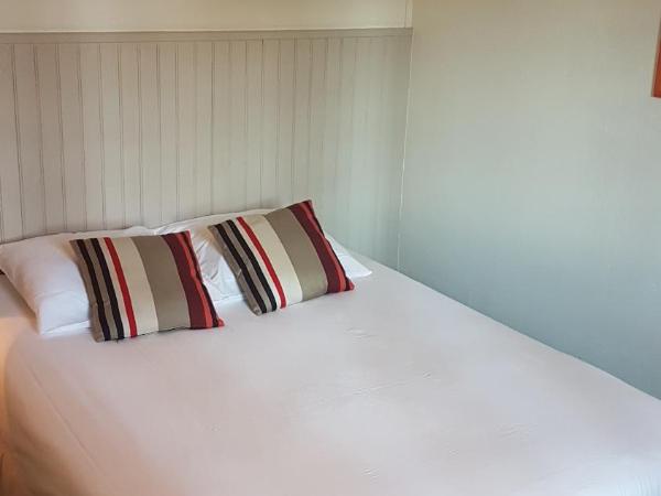 Hôtel Ttiki Etchea : photo 5 de la chambre chambre double