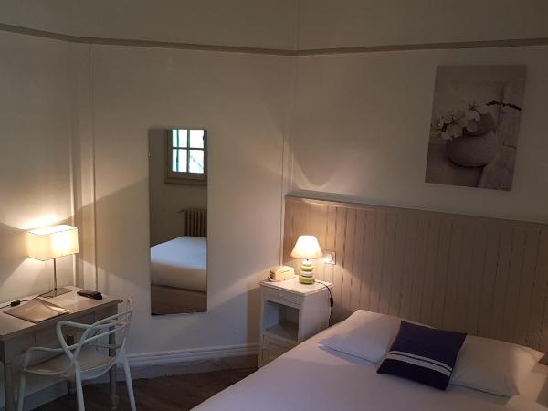 Hôtel Ttiki Etchea : photo 2 de la chambre chambre double