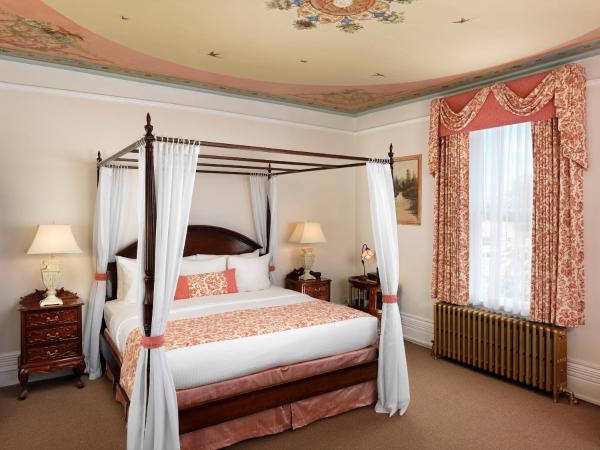 Pendray Inn and Tea House : photo 2 de la chambre chambre king de luxe avec vue sur le port