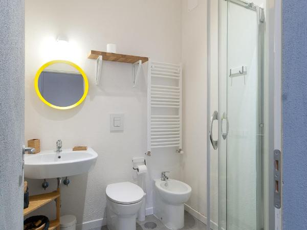 Capofortuna B&B Salerno Centro : photo 8 de la chambre chambre lit king-size - vue sur mer