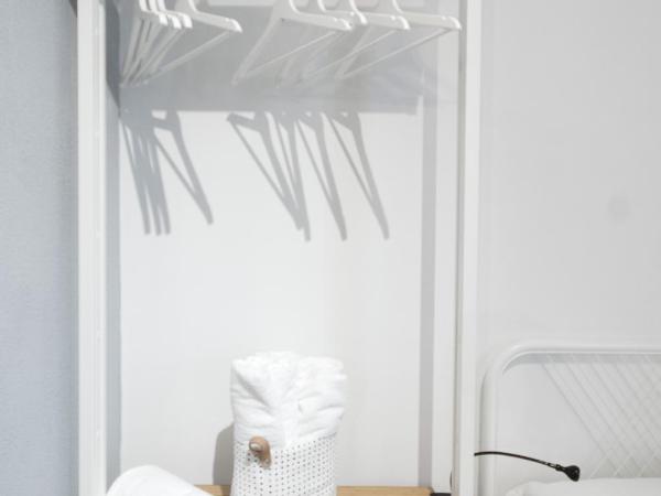 Capofortuna B&B Salerno Centro : photo 10 de la chambre chambre lit king-size - vue sur mer