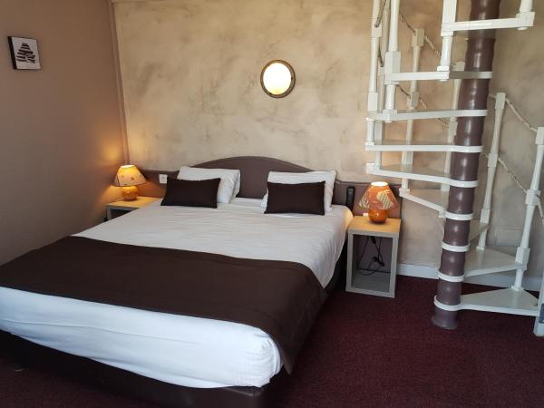 Hôtel Port Beach : photo 2 de la chambre chambre familiale panorama