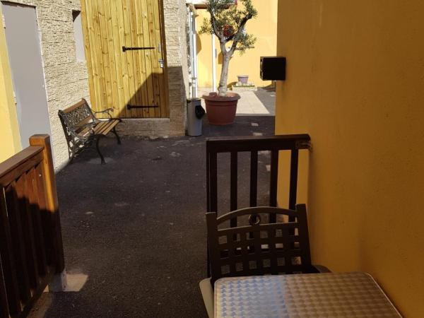 Hôtel Port Beach : photo 2 de la chambre chambre double Économique - rez-de-chaussée