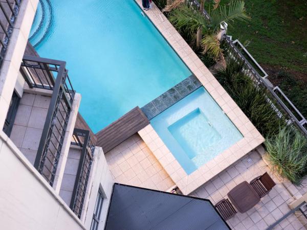 Parkside Hotel & Apartments : photo 6 de la chambre studio lit king-size de luxe avec baignoire spa