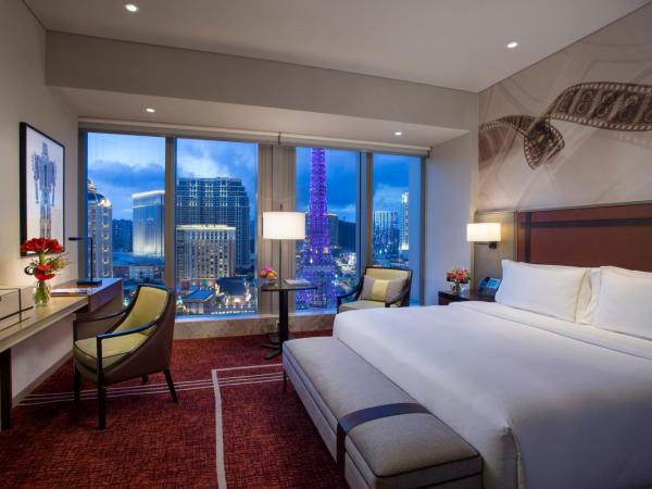 Studio City Hotel : photo 3 de la chambre studio city hotel - chambre lit king-size celebrity premium vista 