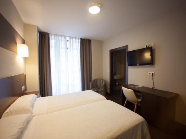 Hotel Sirimiri : photo 10 de la chambre chambre double ou lits jumeaux