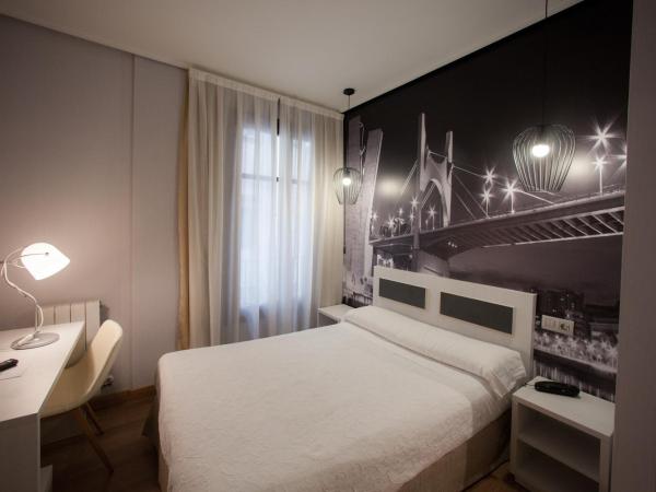 Hotel Sirimiri : photo 4 de la chambre chambre double ou lits jumeaux