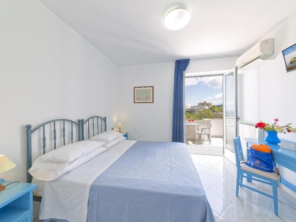 Hotel Villa D'Orta : photo 3 de la chambre chambre double ou lits jumeaux - vue sur mer