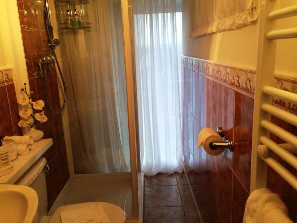 AmarAgua Guest house : photo 2 de la chambre chambre double avec salle de bains privative extérieure