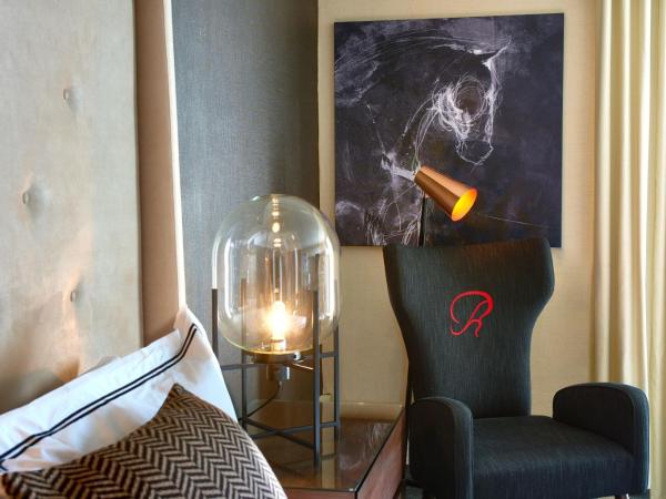 Revere Hotel Boston Common : photo 2 de la chambre chambre supérieure avec 2 lits queen-size