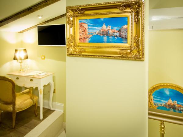 Palazzo Venezia-Adults Only : photo 7 de la chambre chambre double ou lits jumeaux deluxe avec balcon