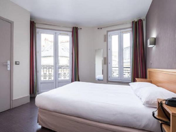 Bonséjour Montmartre : photo 4 de la chambre chambre double avec salle de bains privative