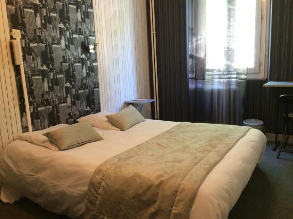 Au Royal Hotel : photo 2 de la chambre chambre double avec douche