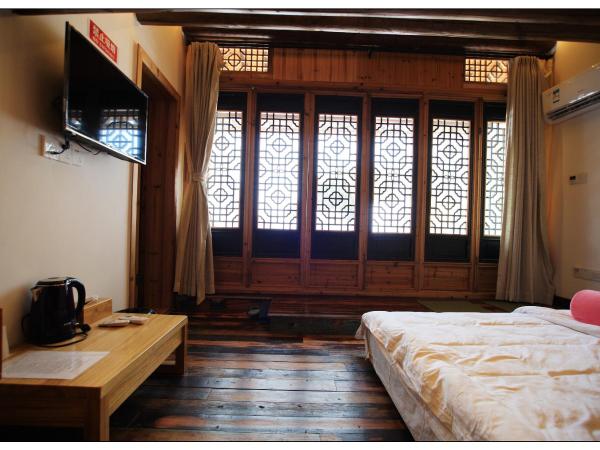 Begonia Flowers Guesthouse : photo 3 de la chambre chambre lit king-size - vue sur jardin