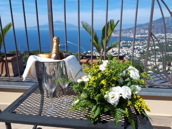 Hotel La Vue d'Or : photo 5 de la chambre chambre double deluxe avec terrasse - vue sur mer