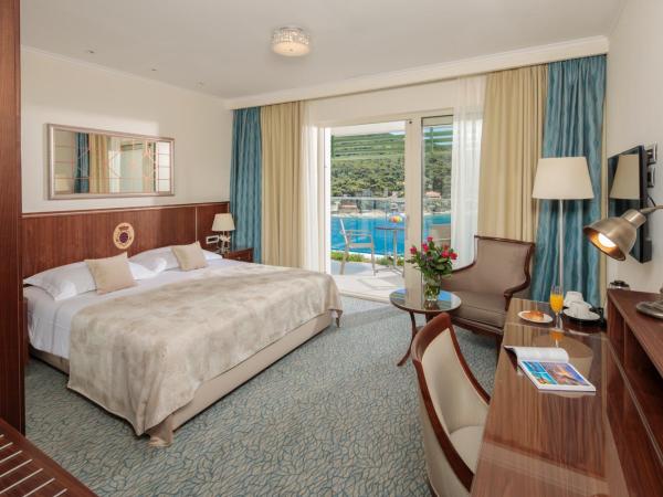 Hotel More : photo 9 de la chambre chambre double ou lits jumeaux avec balcon - vue sur mer