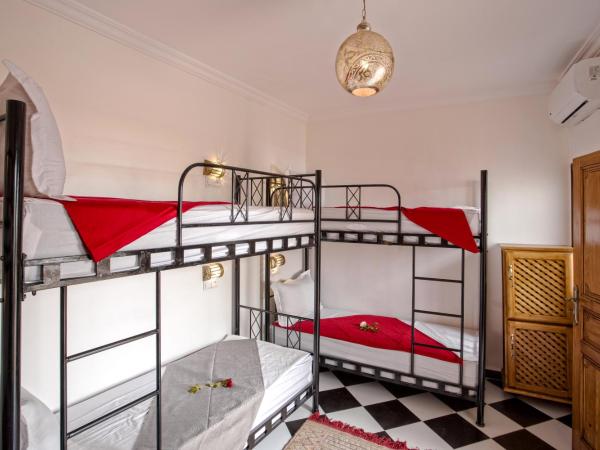 Hostel Amour d'auberge : photo 6 de la chambre lit superposé dans dortoir mixte