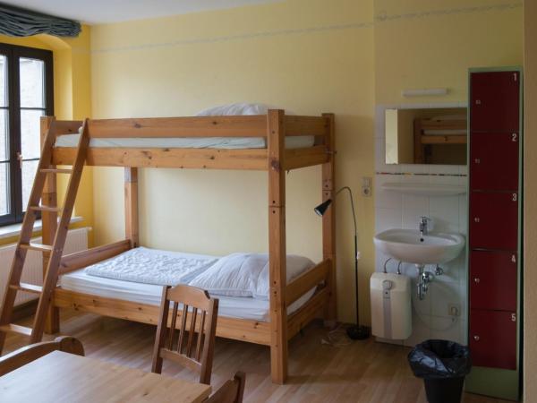 Hostel Louise 20 : photo 3 de la chambre lit dans un dortoir de 4 lits