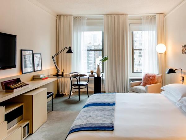 Ambassador Chicago, part of JdV by Hyatt : photo 1 de la chambre chambre lit king-size deluxe