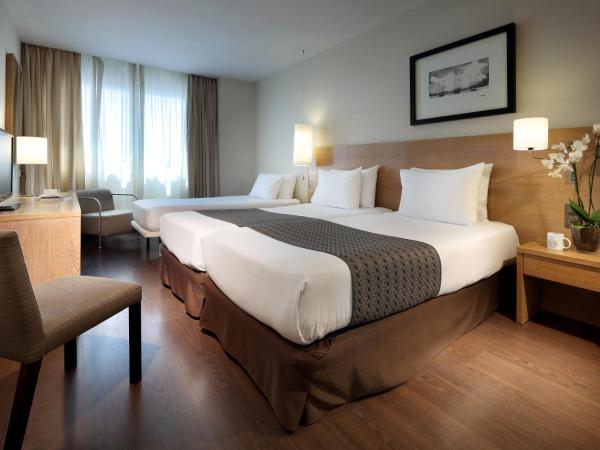 Eurostars Lucentum : photo 1 de la chambre chambre lits jumeaux avec lit d’appoint - 301