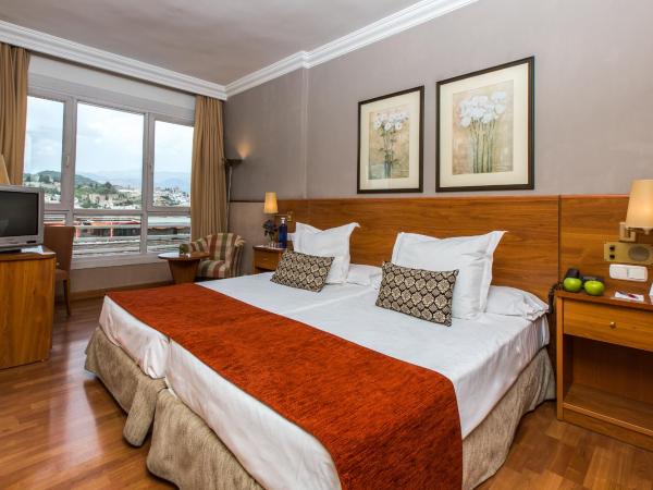 Leonardo Hotel Granada : photo 2 de la chambre chambre double ou lits jumeaux supérieure
