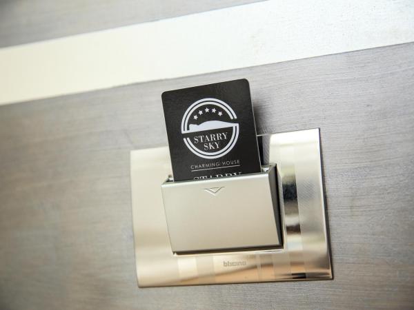 Starry Sky Charming House : photo 7 de la chambre suite avec jacuzzi