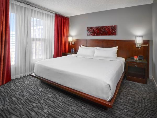 Matrix Hotel : photo 3 de la chambre suite 1 chambre lit king-size