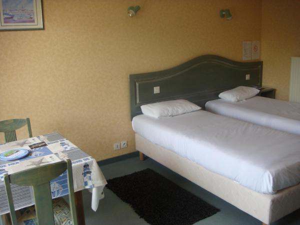 Hotel La Chaumière : photo 4 de la chambre chambre lits jumeaux supérieure