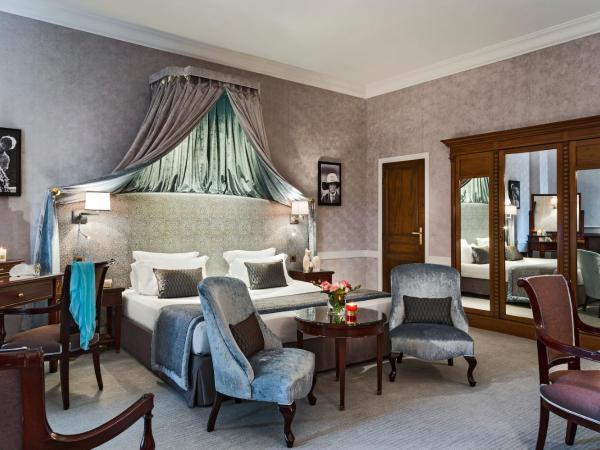 Hôtel Barrière Le Royal Deauville : photo 1 de la chambre suite prestige - vue sur mer