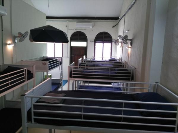 Vloft Backpackers Hostel : photo 1 de la chambre lit dans dortoir mixte de 12 lits