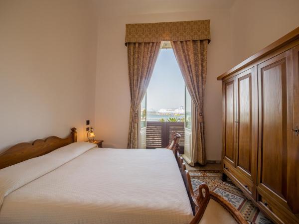 Hotel AeR BJ Vittoria : photo 5 de la chambre chambre double avec balcon - vue sur mer