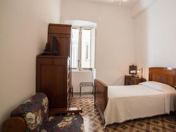 Hotel AeR BJ Vittoria : photo 6 de la chambre chambre simple