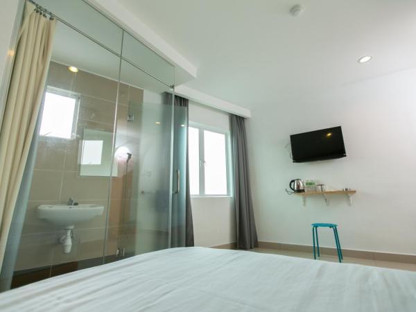 1 Hotel Mahkota Cheras : photo 4 de la chambre chambre lit king-size deluxe